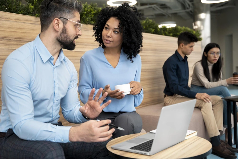 comunicação eficiente no trabalho e reunião